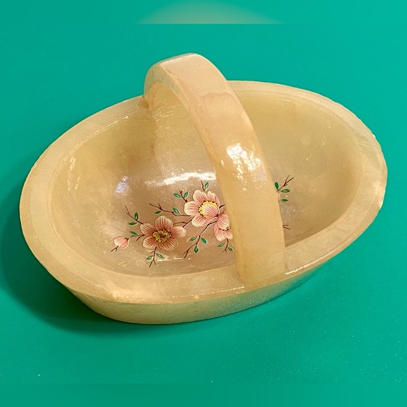 Vintage Genuine Italian Alabaster Hand Carved Basket With Handle - Picture 1 of 8